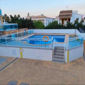 Duplex con piscina comunitaria